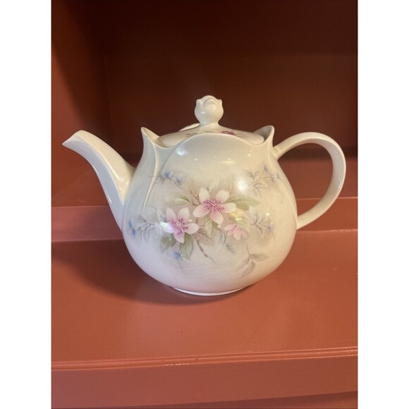 Vintage Sadler Floral Pattern Teapot Vintage, Made in England White Pink Blue - Picture 1 of 7